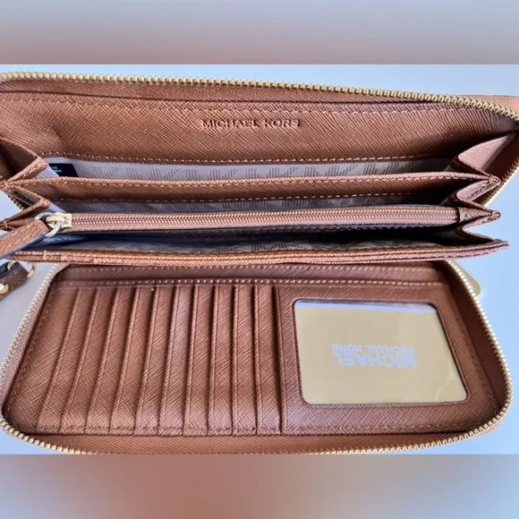 MICHAEL KORS Large Continental Wallet - Picture 4 of 10
